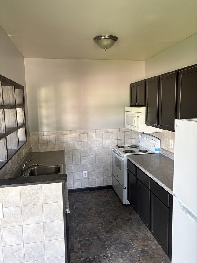 Photo - 308 N Cherry St