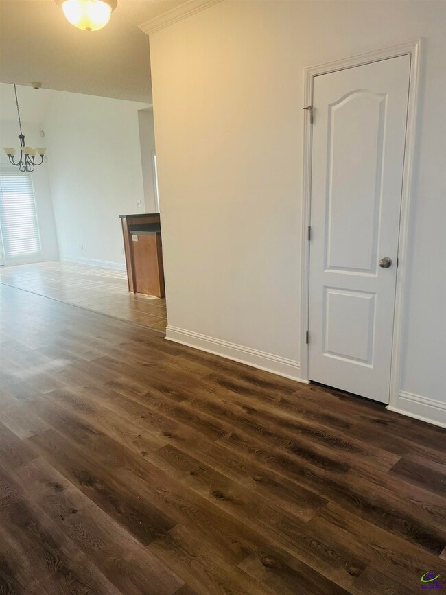 Photo - 604 Stirling Bridge Dr