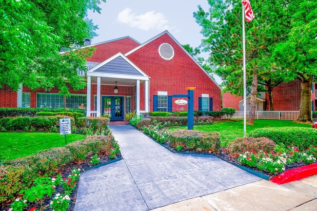 Photo - Greenbriar Apartments