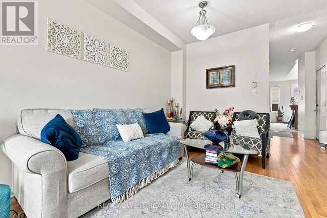 Photo - 35 Sky Harbour Dr