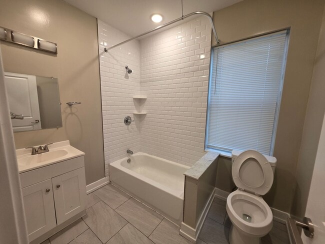 Photo - 1649 Pratt St Unit 1st Floor - SRO - A2