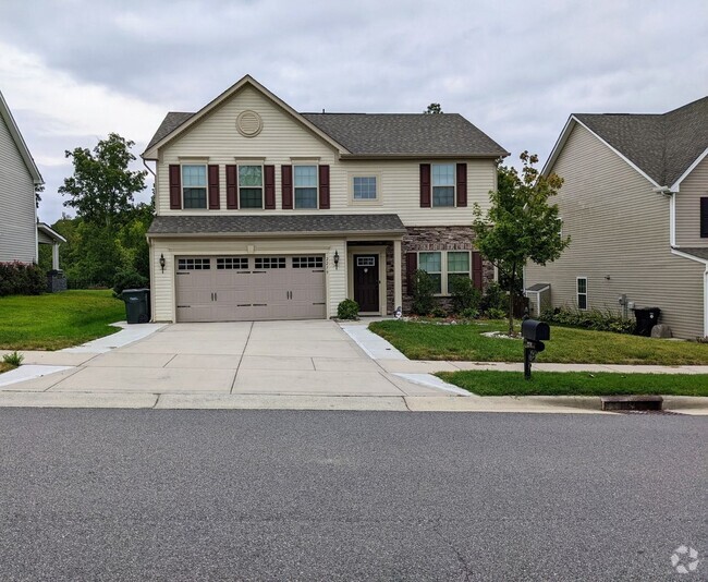 Building Photo - 4 Bedroom Single Family Home in Concord