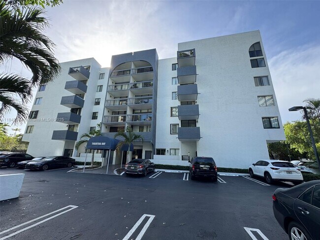 Photo - 2715 Tigertail Ave Condo Unit 404