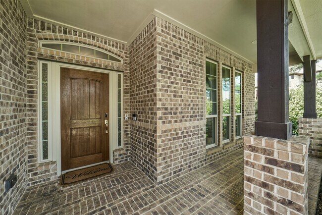 Photo - 6 S Wheatleigh Dr