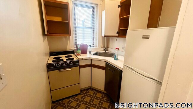 Photo - 313 Allston St Unidad 5