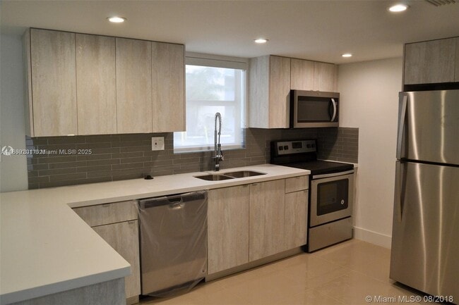 Building Photo - 9375 Fontainebleau Blvd Unit L122 Rental