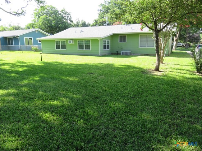 Photo - 969 Kunkel St