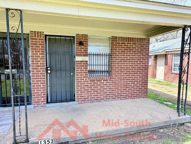 Photo - 1353 Fairfax St