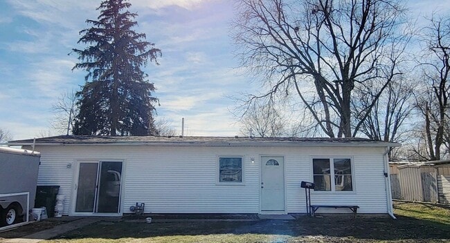 Building Photo - 1228 Garden Ln Rental