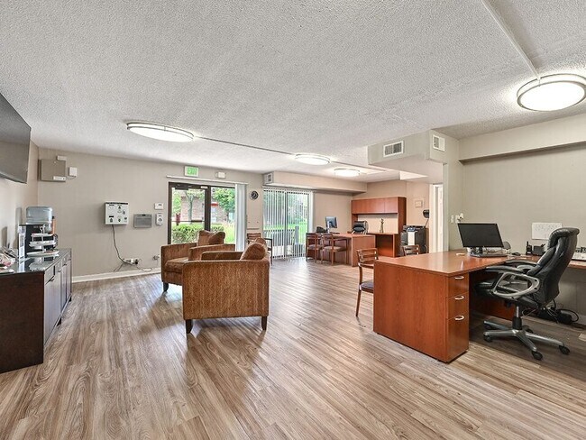 Leasing Office at Fox Crest