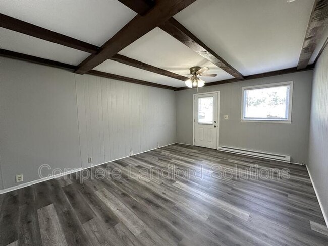 Building Photo - 6948 N 32nd St