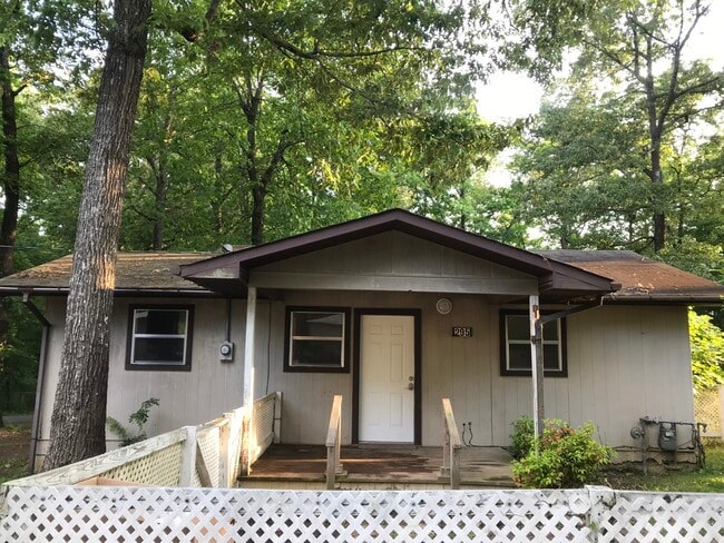 Building Photo - 295 Babbs Dr