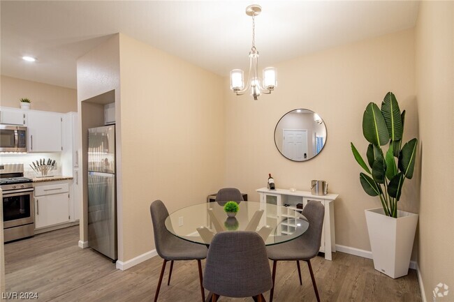 Building Photo - 251 S Green Valley Pkwy Unit 2721 Rental