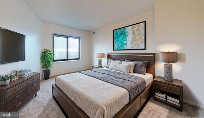 Building Photo - 307 Yoakum Pkwy Unit 1215