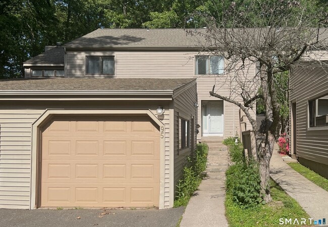 Photo - 95 Farmington Chase Crescent Unit 95