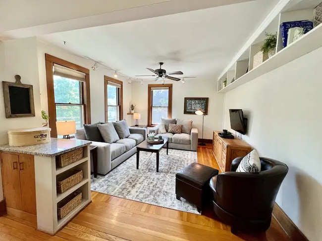 Photo - 179 Caroline St Unit A