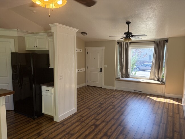 75 Mountain Valley Ct
