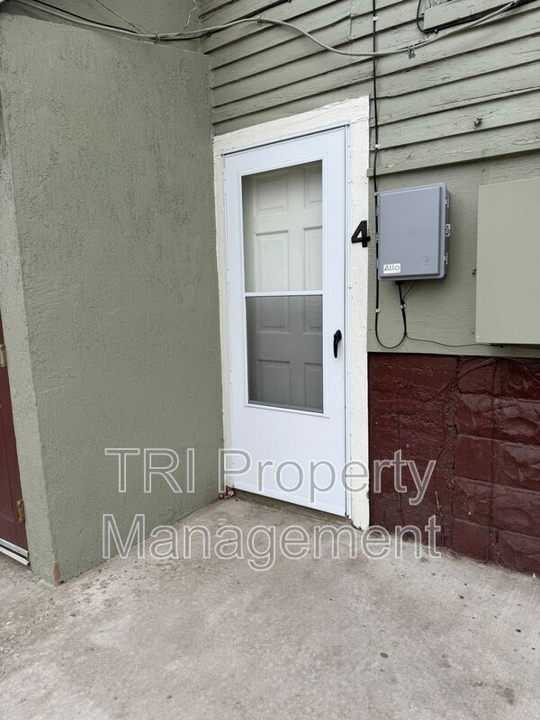 Photo - 715 15th St