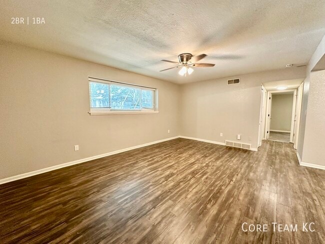 Building Photo - 703 E 40th St Unit 8 Rental