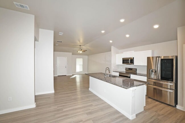 Photo - 6904 Athens St