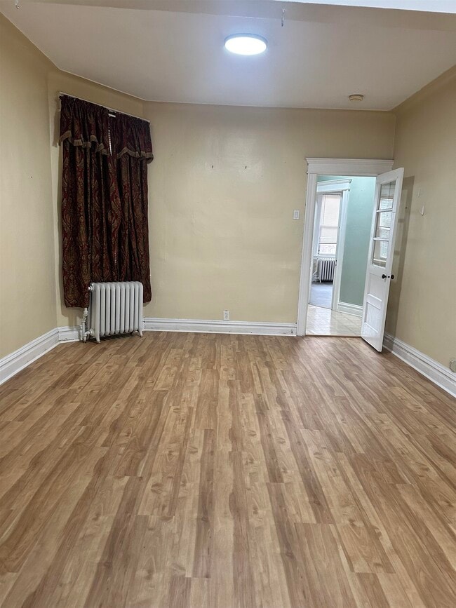 Photo - 141 67TH St Unit 2