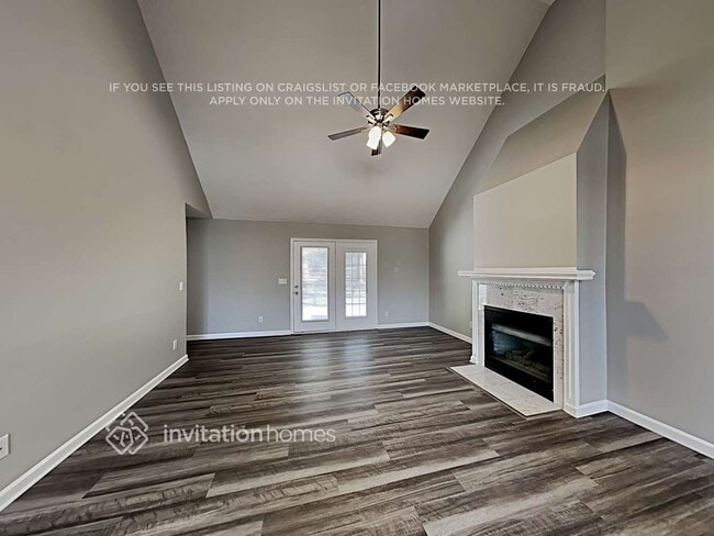 6808 Loretta Pl