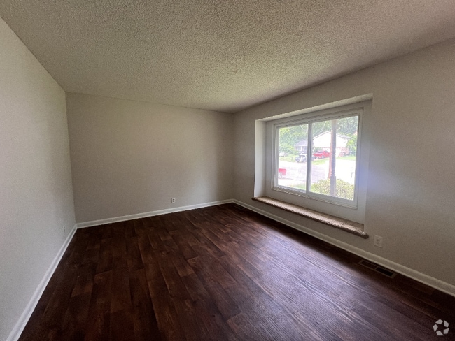 Building Photo - 416 Ocala Ct N Rental