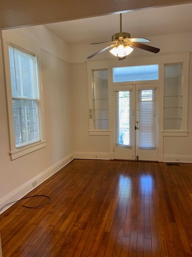 Photo - Wonderful lower unit with fresh paint