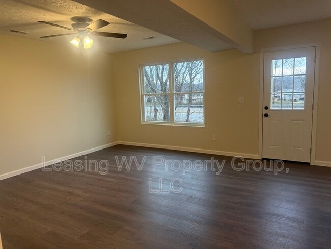 Photo - 71 Christian Ct