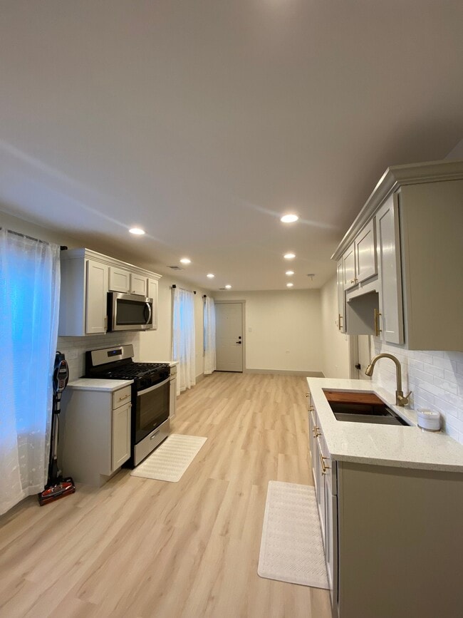 Photo - 3126 W 38th St Unit 1r