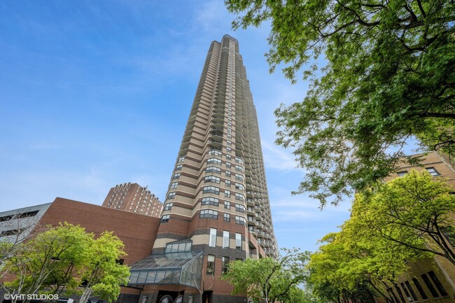 Building Photo - 3660 N Lake Shore Dr Unit 3910 Rental