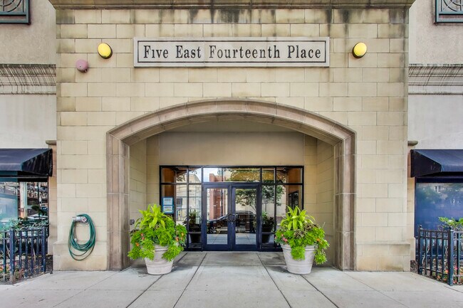 Photo - 5 E 14th Pl Unit 1405