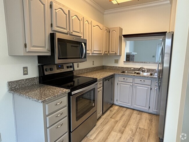 Building Photo - 624 E New York St Rental