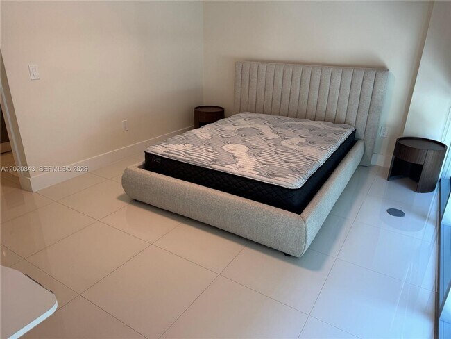 Photo - 2950 NE 188th St Unit 140
