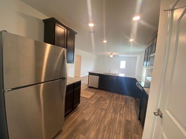 Photo - 309 Riverdale Dr