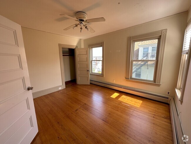 Building Photo - 56-58 Murdock St Unit #2 Rental