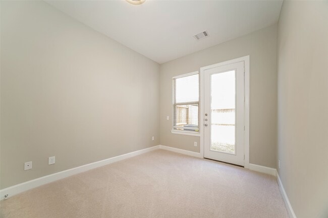Photo - 5106 Royal Heath Dr