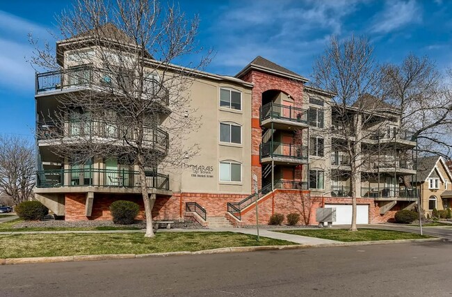 Excellent 2 Bedroom and Great location - Excellent 2 Bedroom and Great location Condo Unit 207