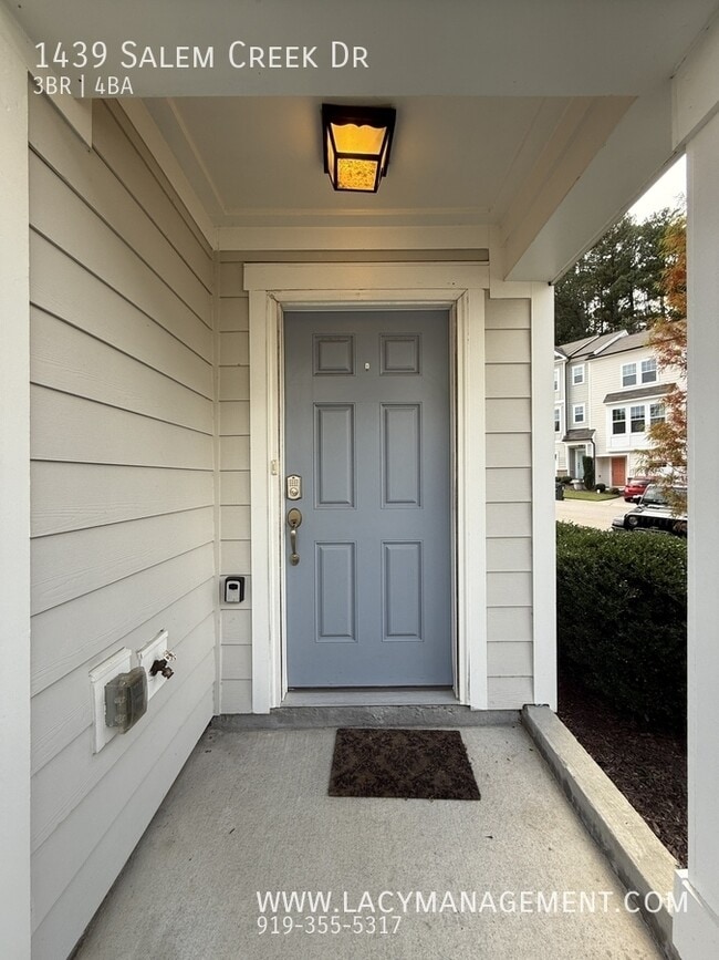 Photo - 1439 Salem Creek Dr