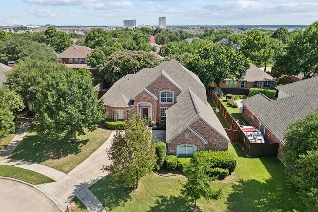2509 Woodstone Ct