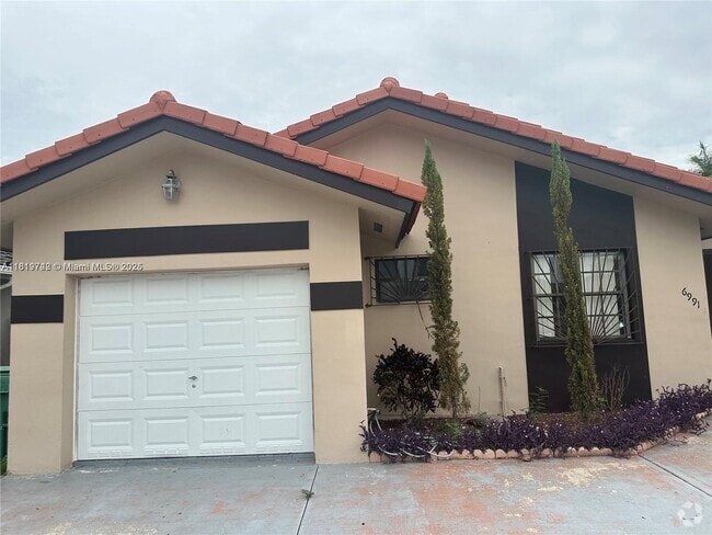 Building Photo - 6991 NW 169th Terrace Rental