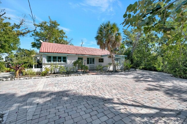Photo - ALL THE CHARM! - Siesta Key 1+ acre on the Bay - 3 bed/ 2 bath pool home