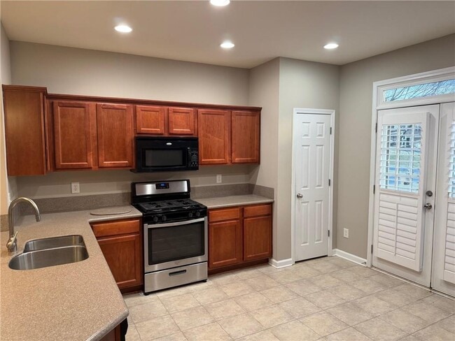 Photo - 3669 Chicago St NW