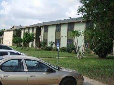 Laredo Manor Apartments - Laredo Manor Apartments