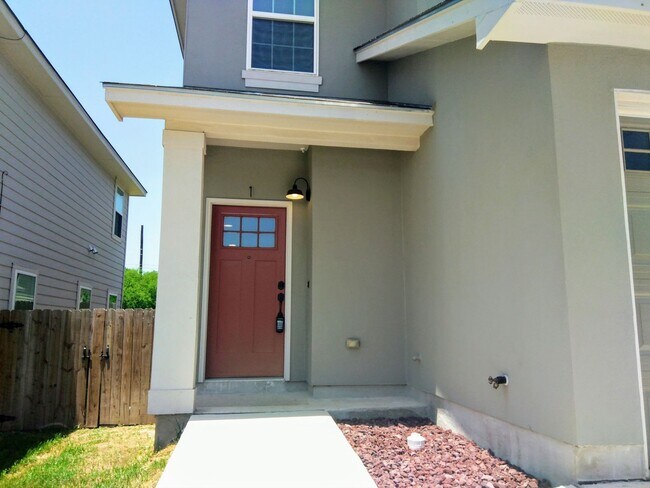 Photo - *COMING SOON* 3BR / 2.5BA Home | Fenced Backyard, Garage & Stainless Appliances!