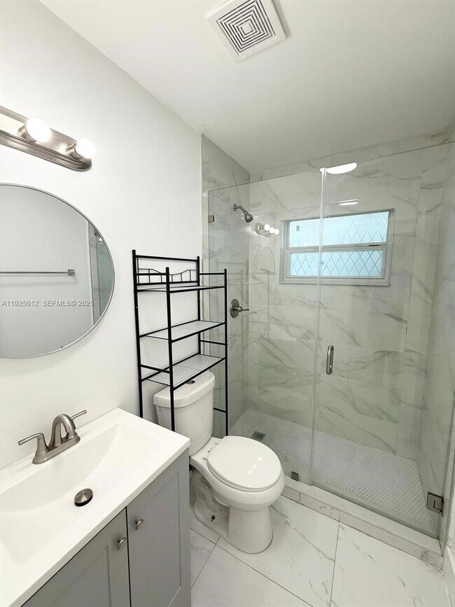 Photo - 335 NW 32nd St Unit 349