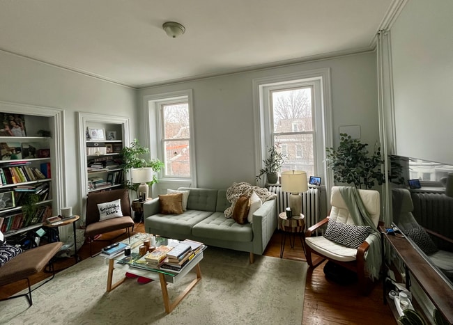 Livingroom - 3702 Spring Garden St Unit #3