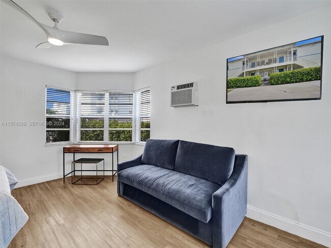 Photo - 7143 Bonita Dr Unit 1-4