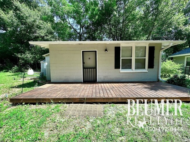Building Photo - Updated 1 bed/1 bath Cottage for Rent Rental