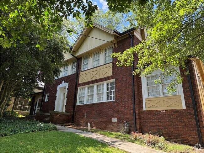 Building Photo - 46 Delmont Dr NE Rental